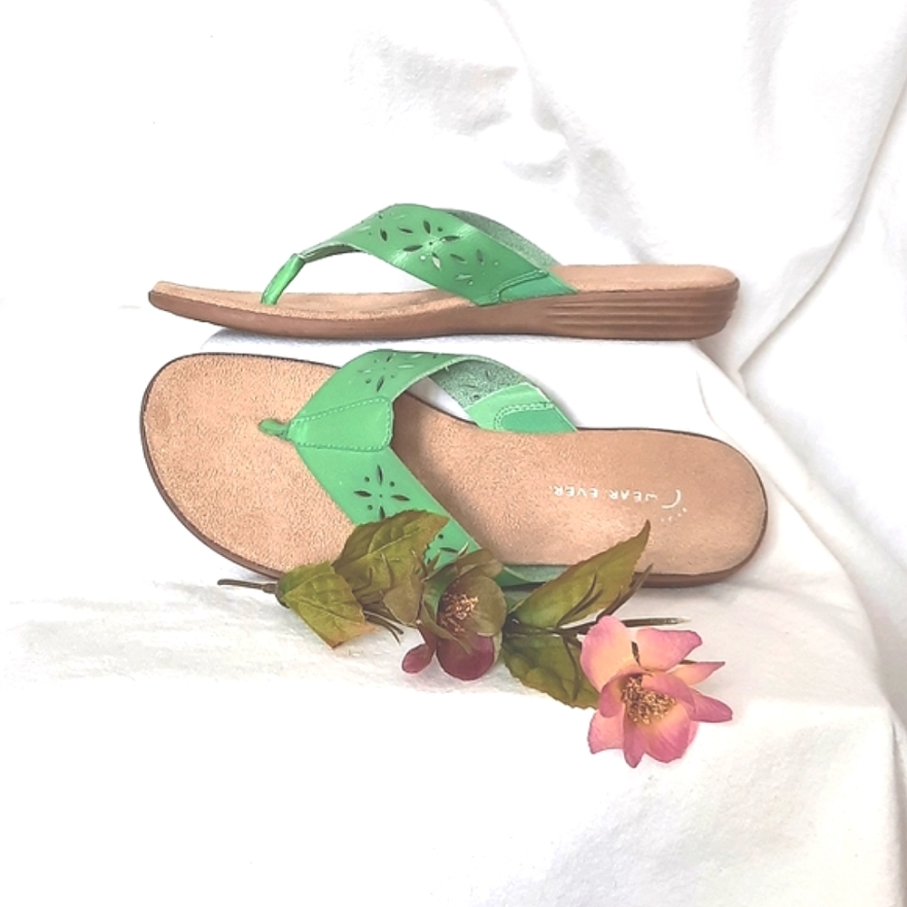 WEAR EVER Flip Flop Flats